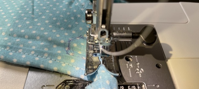 stitch the end all the way up against your beginning loose piece that is still unstitched